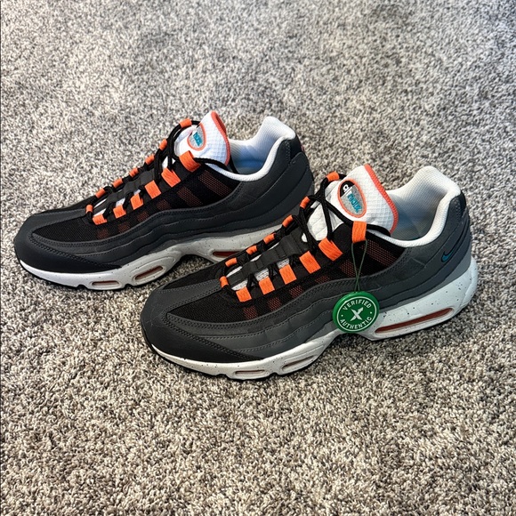 Nike Air Max Black with Orange Highlights - Picture 2 of 4